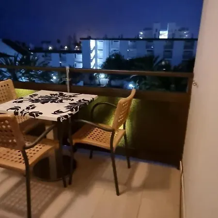 Nikis Flat 아파트